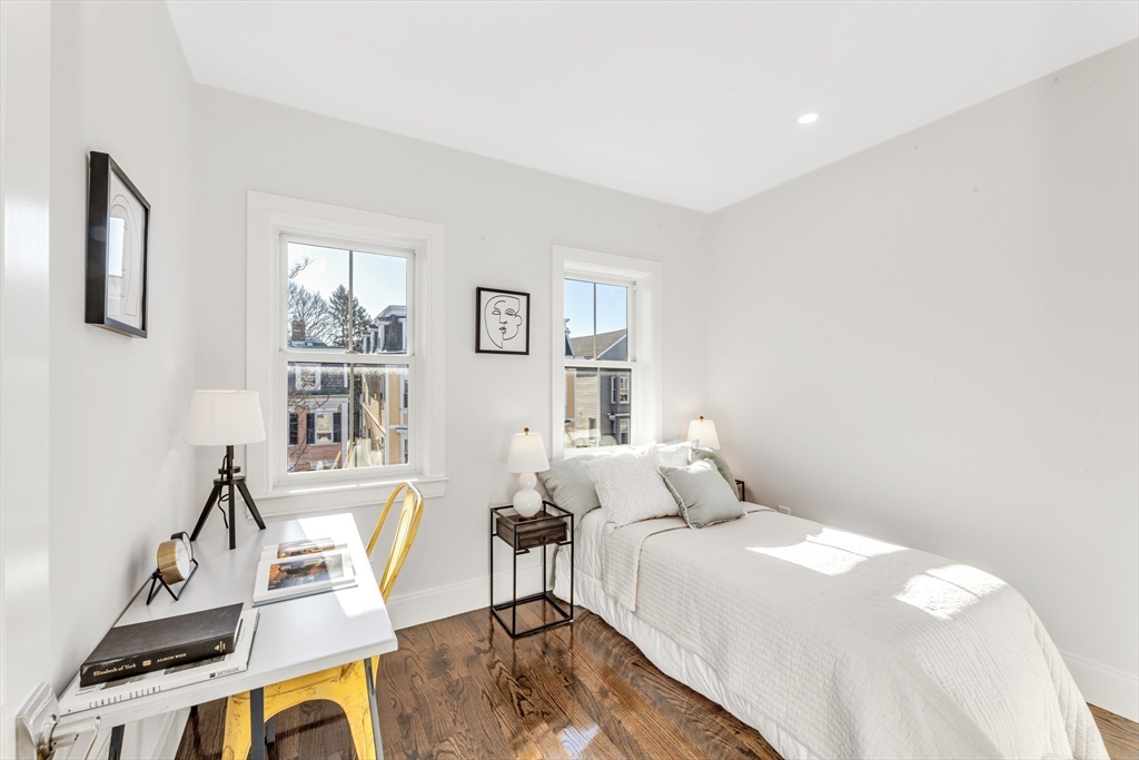 3 bed, 2 bath apartment for rent at 582 East Broadway Unit 2, Boston — photo 9 of 18