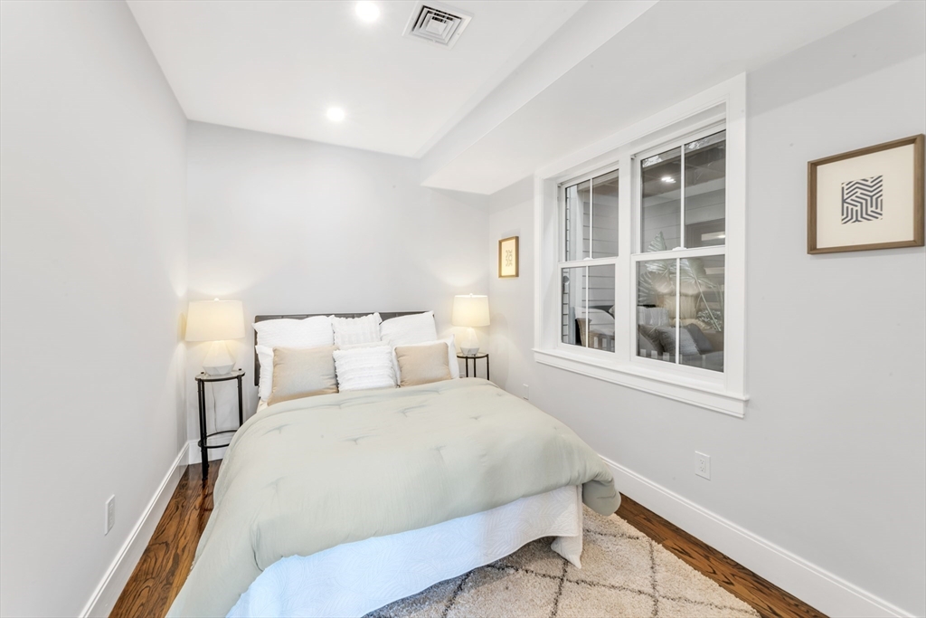 3 bed, 2 bath apartment for rent at 582 East Broadway Unit 2, Boston — photo 11 of 18