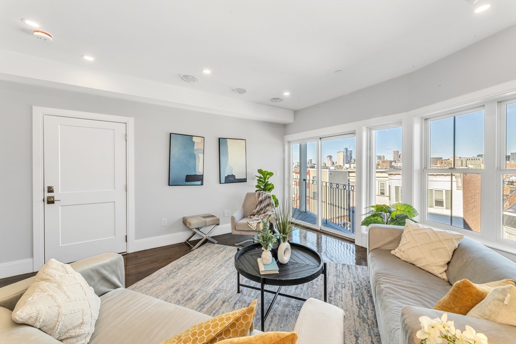 3 bed, 2 bath apartment for rent at 582 East Broadway Unit 2, Boston — photo 2 of 18