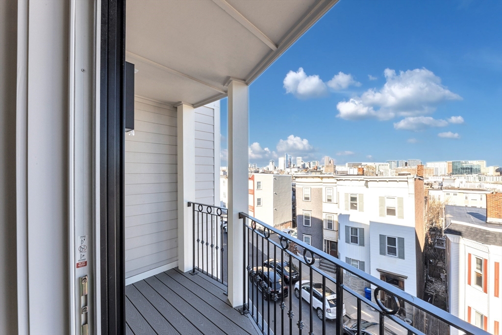 3 bed, 2 bath apartment for rent at 582 East Broadway Unit 2, Boston — photo 15 of 18