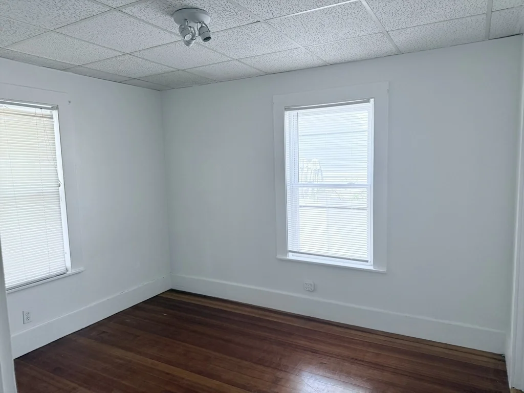 2 bed, 1 bath apartment for rent at 582 Eastern Ave Unit 1, Lynn — photo 8 of 10
