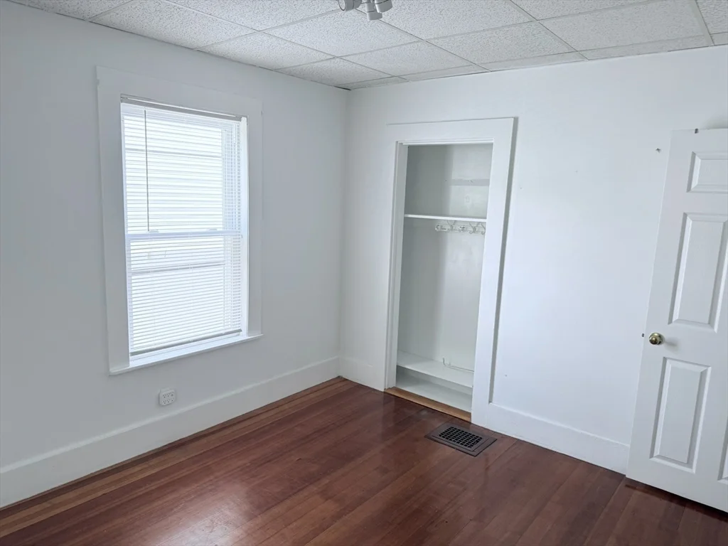 2 bed, 1 bath apartment for rent at 582 Eastern Ave Unit 1, Lynn — photo 9 of 10