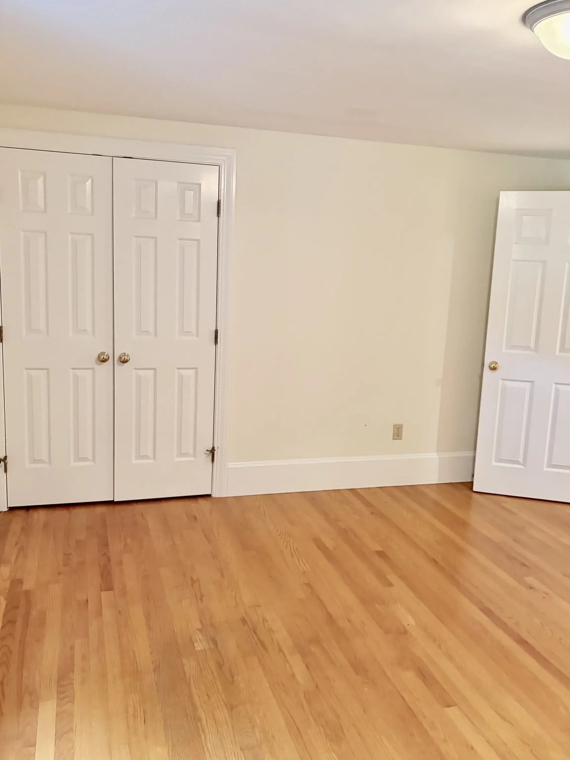 4 bed, 1 bath apartment for rent at 582 Massachusetts Ave Unit Front, Lexington — photo 10 of 13