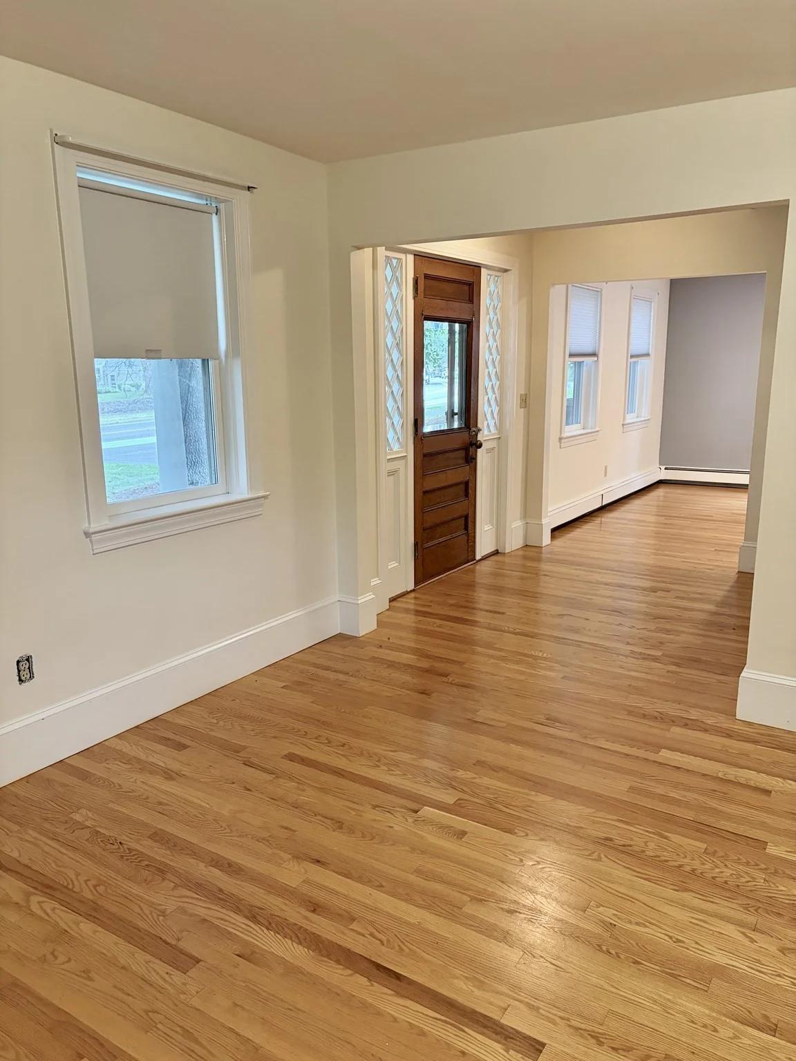 4 bed, 1 bath apartment for rent at 582 Massachusetts Ave Unit Front, Lexington — photo 3 of 13