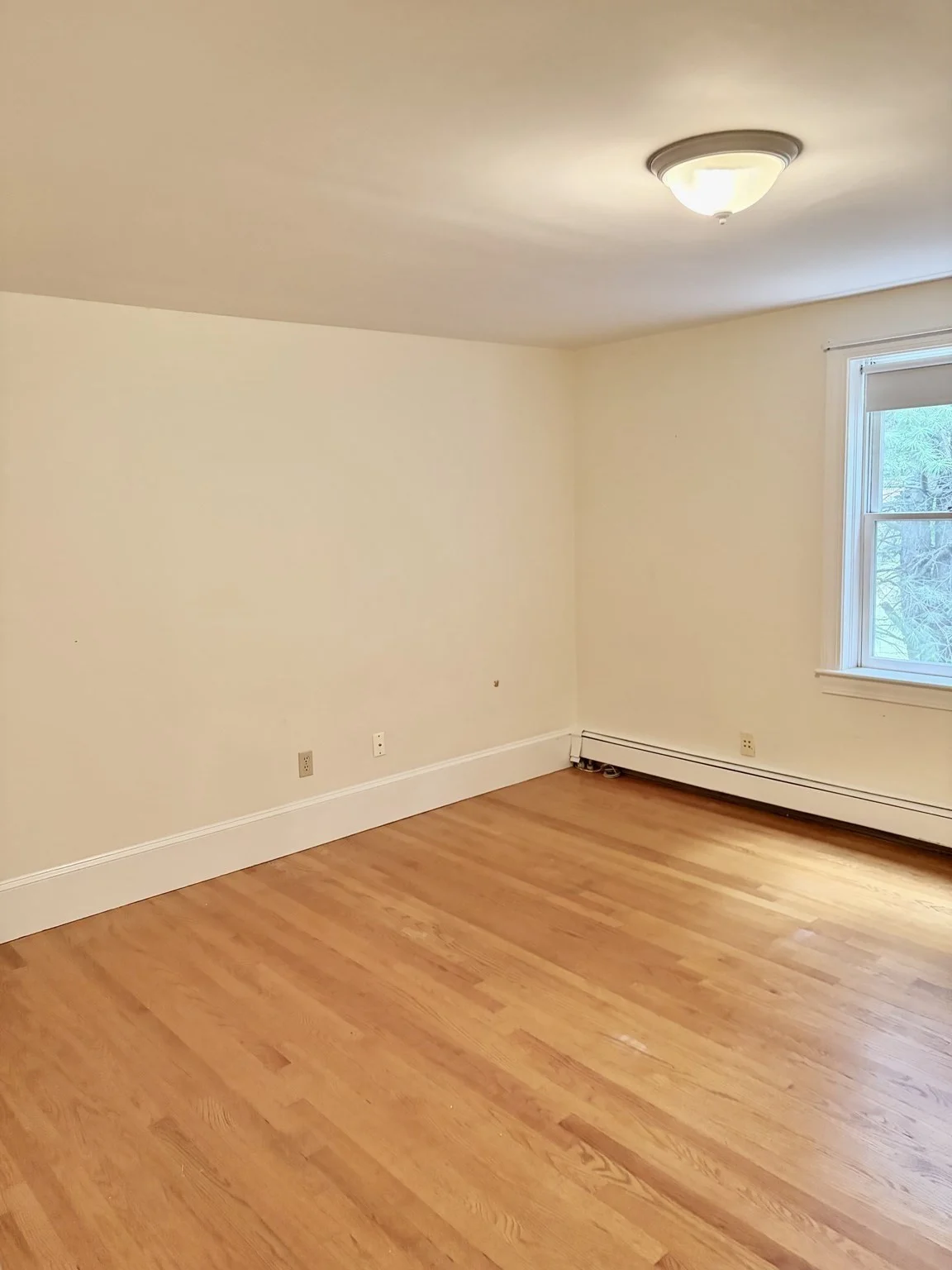 4 bed, 1 bath apartment for rent at 582 Massachusetts Ave Unit Front, Lexington — photo 11 of 13