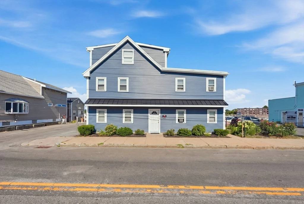 3 bed, 2 bath apartment for rent at 583-585 Shirley St Unit 1, Winthrop — photo 16 of 18