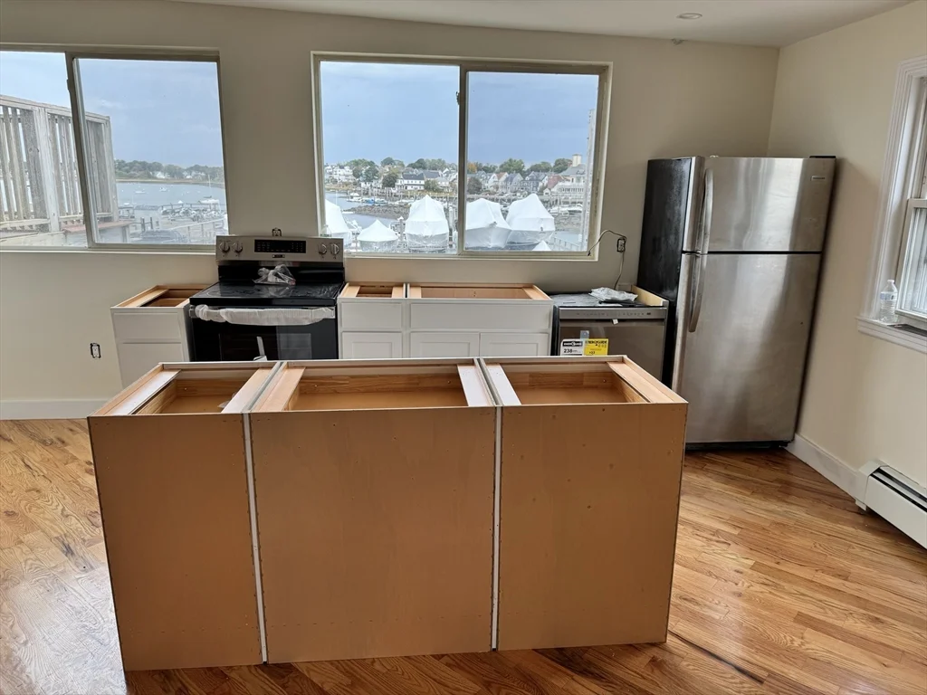 3 bed, 2 bath apartment for rent at 583-585 Shirley St Unit 1, Winthrop — photo 5 of 18