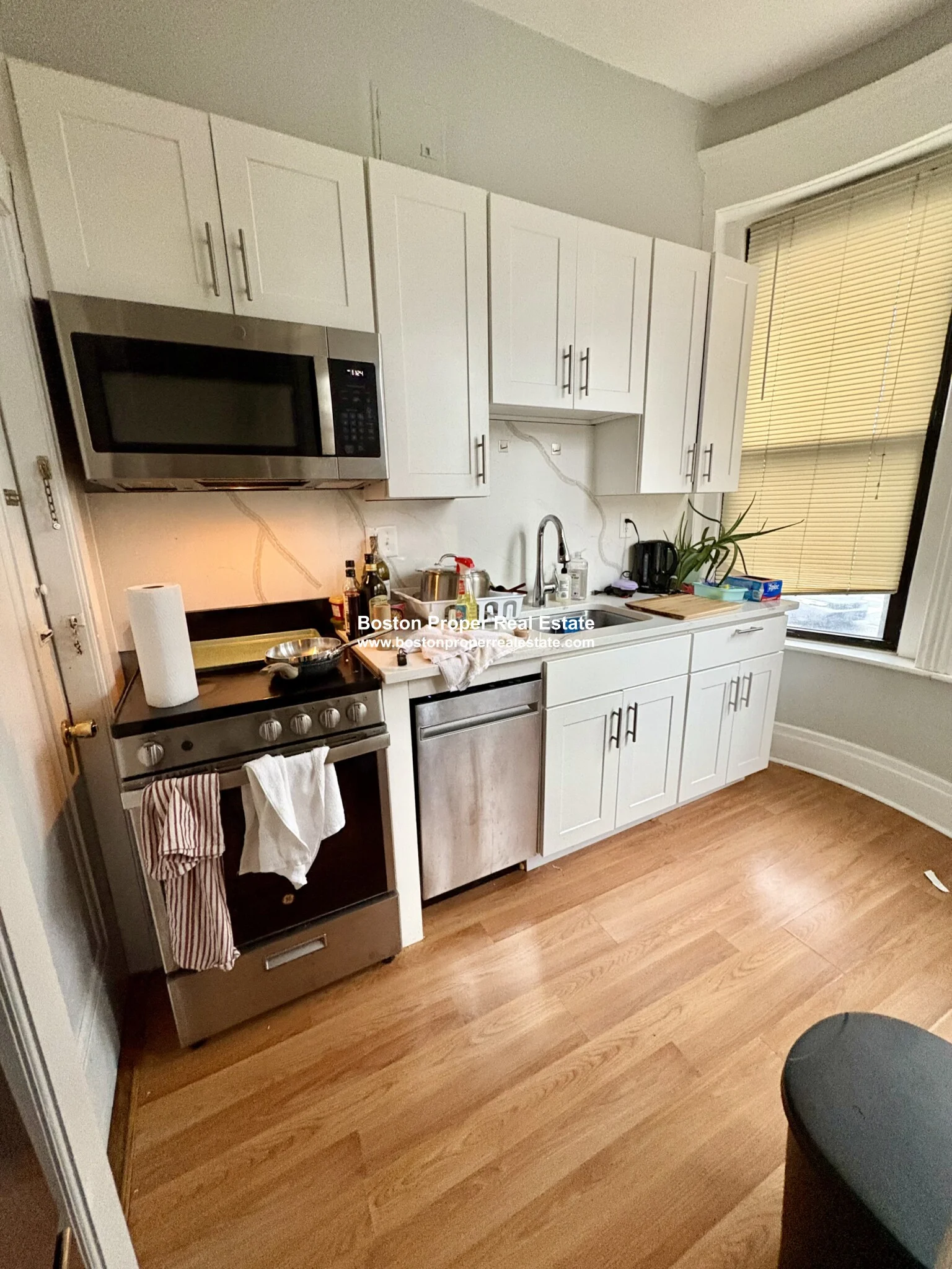 2 bed, 1 bath apartment for rent at 583 Beacon St Unit 2, Back Bay