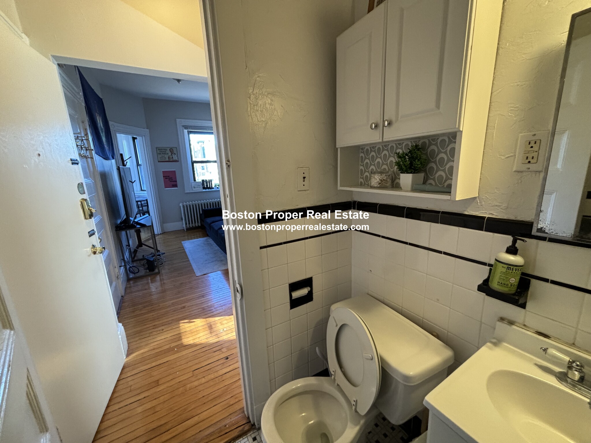 2 bed, 1 bath apartment for rent at 583 Beacon St Unit 8, Back Bay — photo 13 of 17