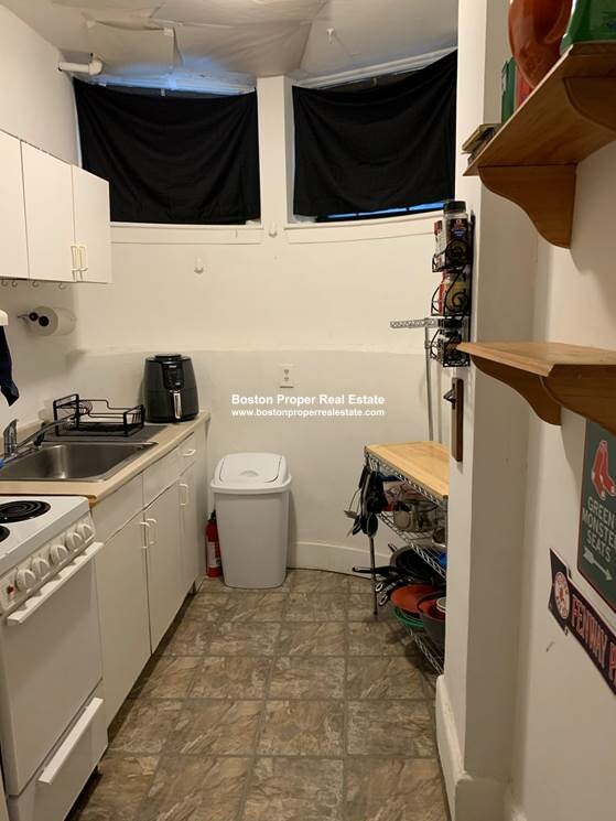 1 bed, 1 bath apartment for rent at 583 Beacon St Unit B1, Back Bay — photo 3 of 9