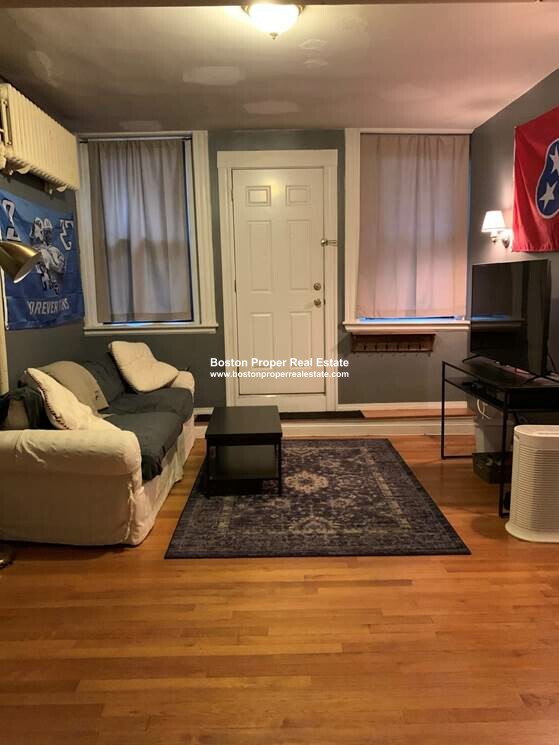 1 bed, 1 bath apartment for rent at 583 Beacon St Unit B1, Back Bay