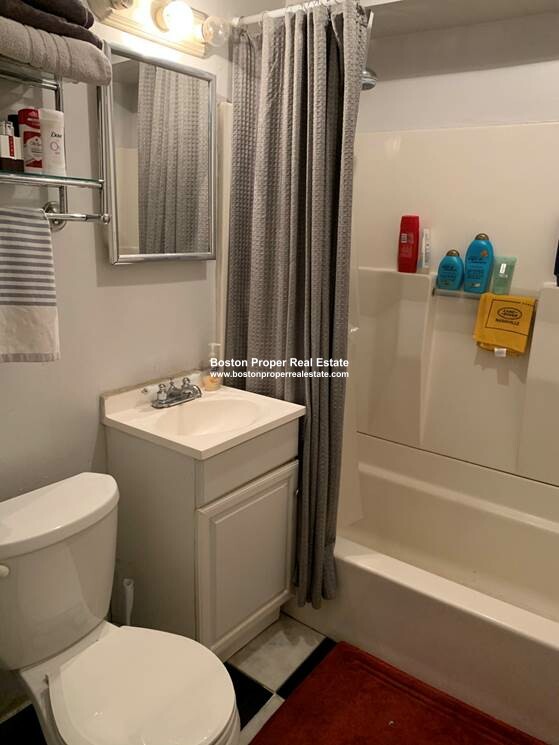 1 bed, 1 bath apartment for rent at 583 Beacon St Unit B1, Back Bay — photo 5 of 9