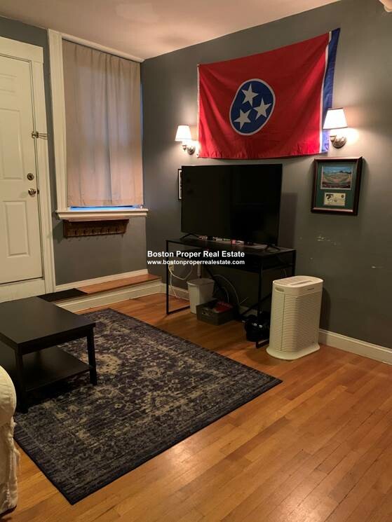 1 bed, 1 bath apartment for rent at 583 Beacon St Unit B1, Back Bay — photo 2 of 9
