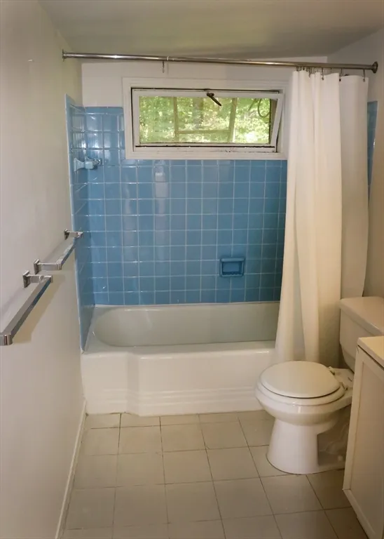 2 bed, 2 bath apartment for rent at 583 Gay St Unit A, Westwood — photo 10 of 14