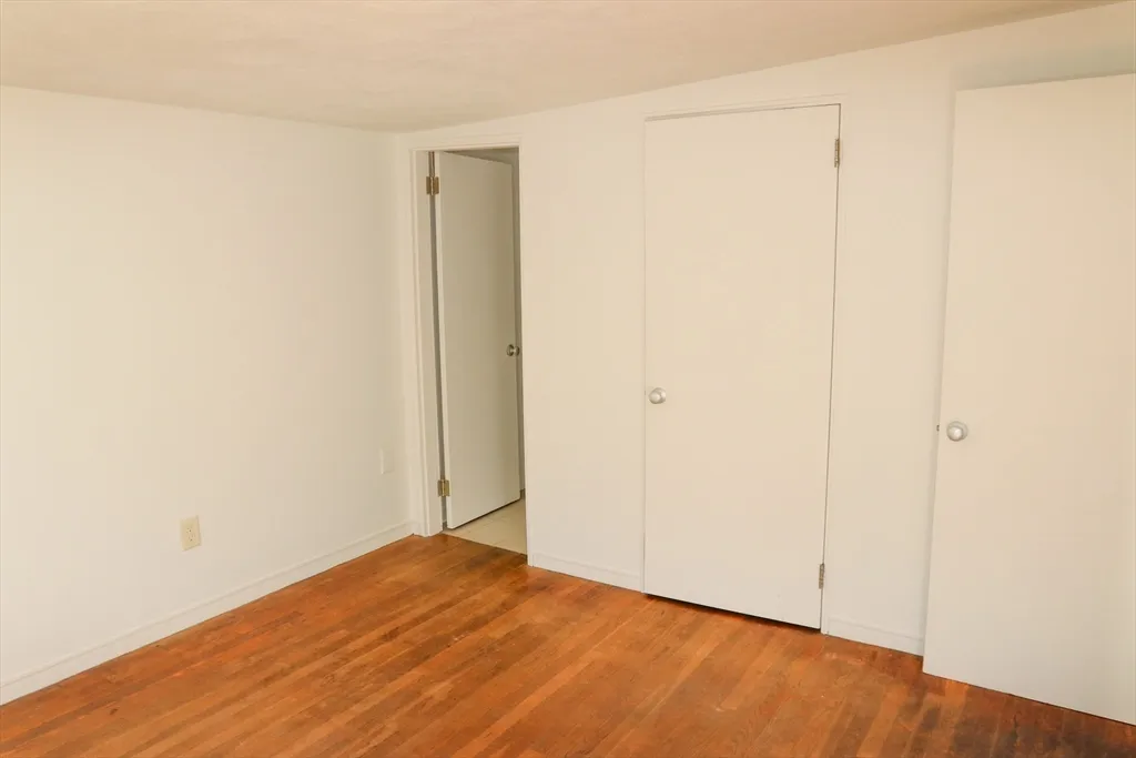 2 bed, 2 bath apartment for rent at 583 Gay St Unit A, Westwood — photo 9 of 14