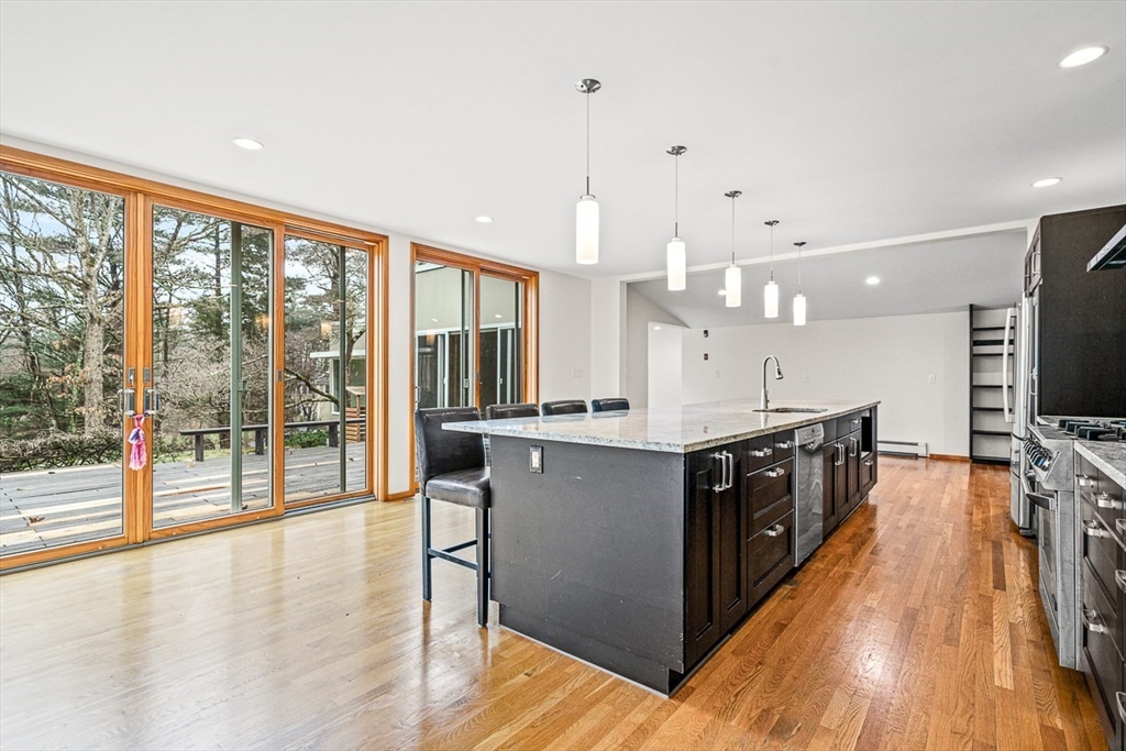 3 bed, 2 bath apartment for rent at 583 Gay St, Westwood — photo 8 of 23