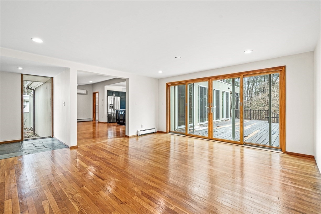 3 bed, 2 bath apartment for rent at 583 Gay St, Westwood — photo 11 of 23