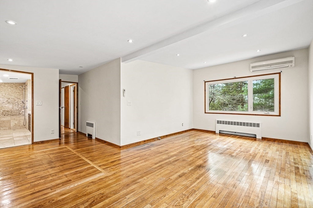 3 bed, 2 bath apartment for rent at 583 Gay St, Westwood — photo 17 of 23