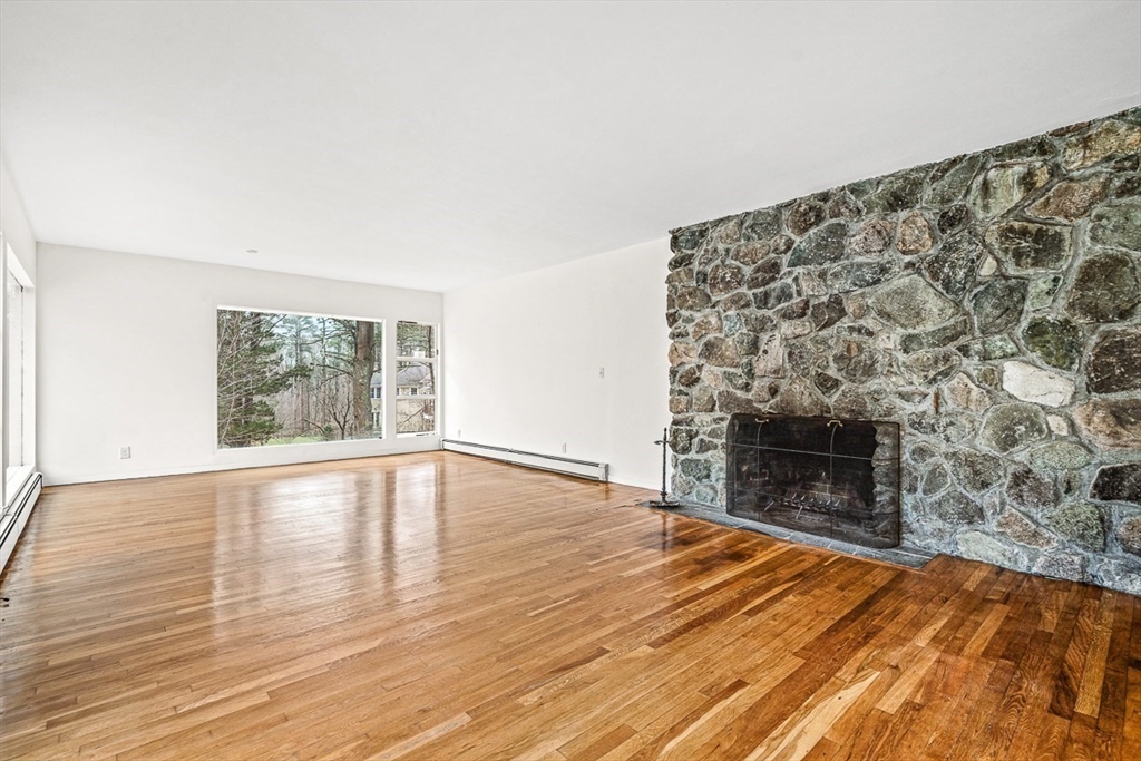 3 bed, 2 bath apartment for rent at 583 Gay St, Westwood — photo 13 of 23