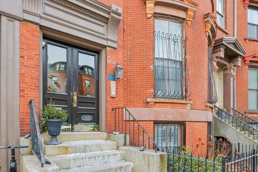 3 bed, 2 bath apartment for rent at 583 Massachusetts Ave Unit 5, Roxbury — photo 27 of 30