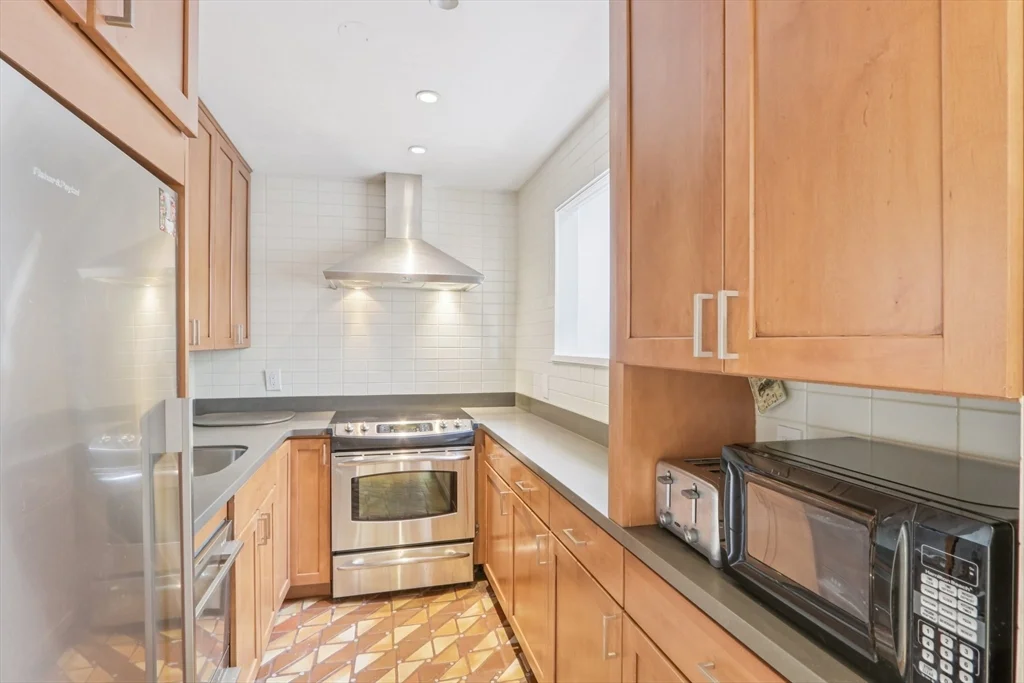 3 bed, 2 bath apartment for rent at 583 Massachusetts Ave Unit 5, Roxbury — photo 5 of 30
