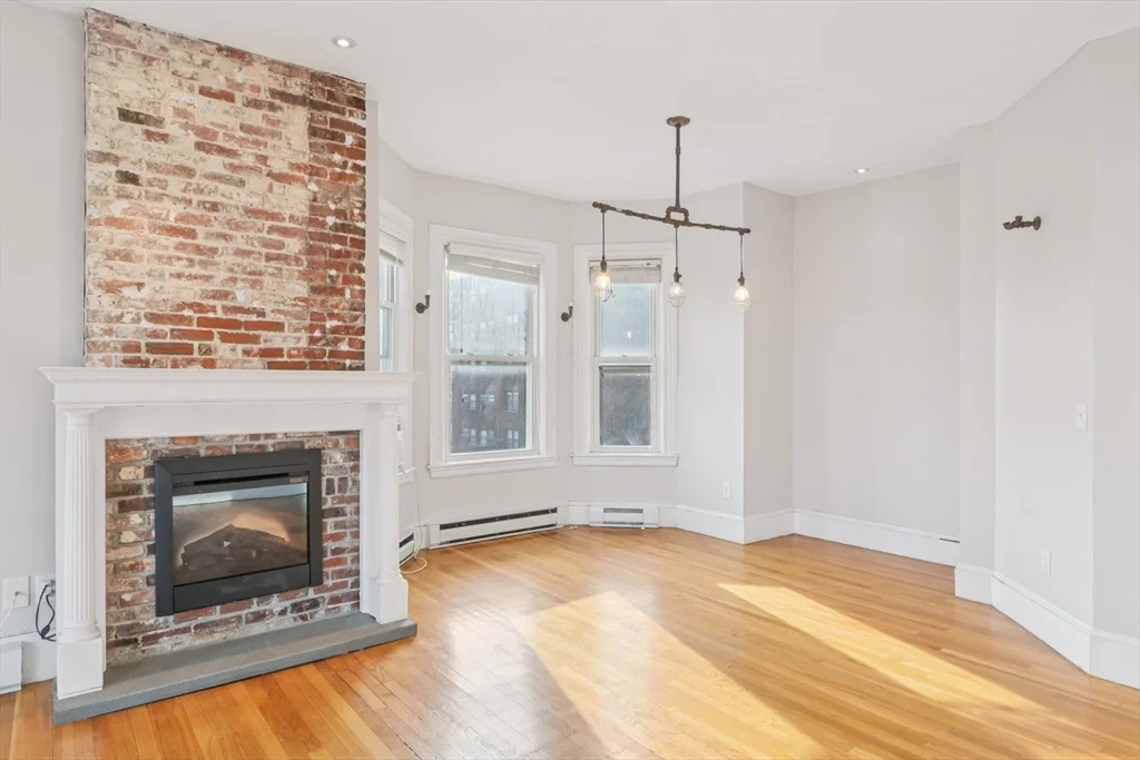 3 bed, 2 bath apartment for rent at 583 Massachusetts Ave Unit 5, Roxbury — photo 4 of 30