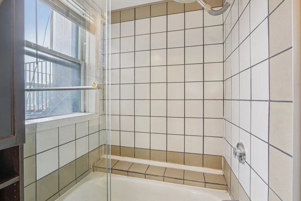 3 bed, 2 bath apartment for rent at 583 Massachusetts Ave Unit 5, Roxbury — photo 23 of 30
