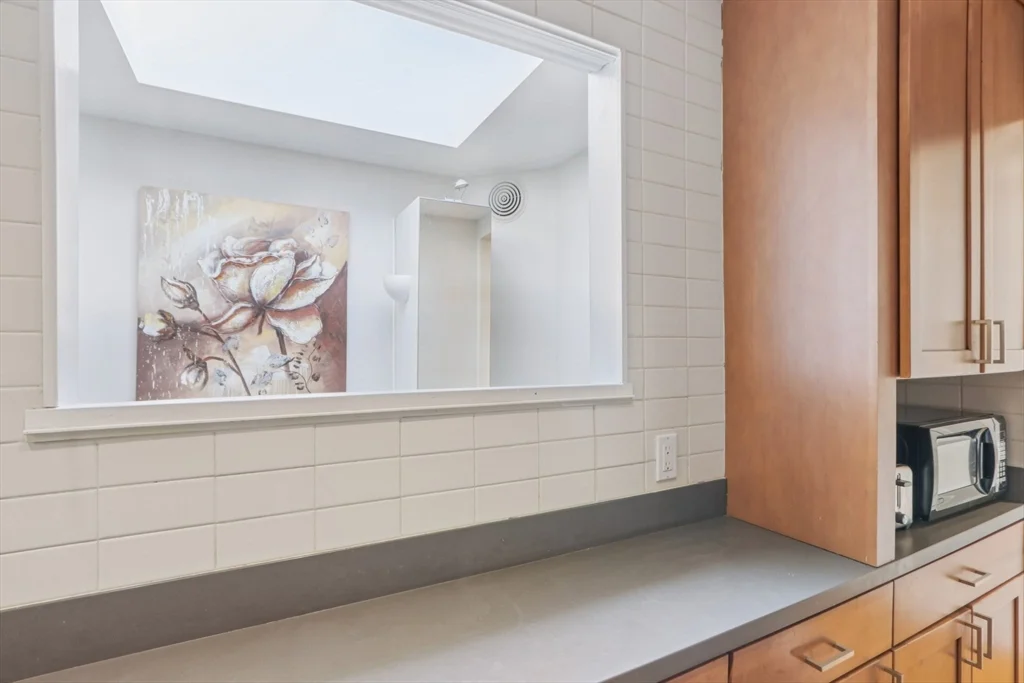 3 bed, 2 bath apartment for rent at 583 Massachusetts Ave Unit 5, Roxbury — photo 7 of 30