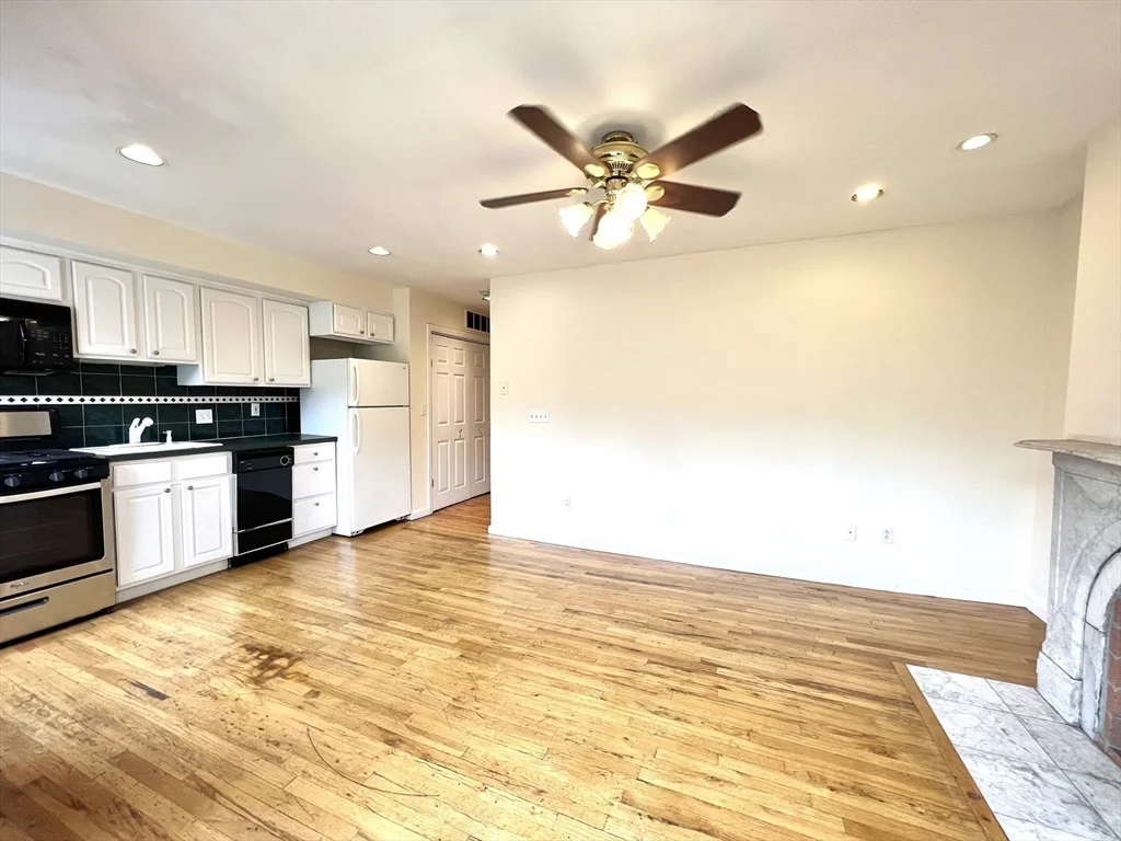 1 bed, 1 bath apartment for rent at 583 Tremont Unit 2, South End — photo 5 of 11