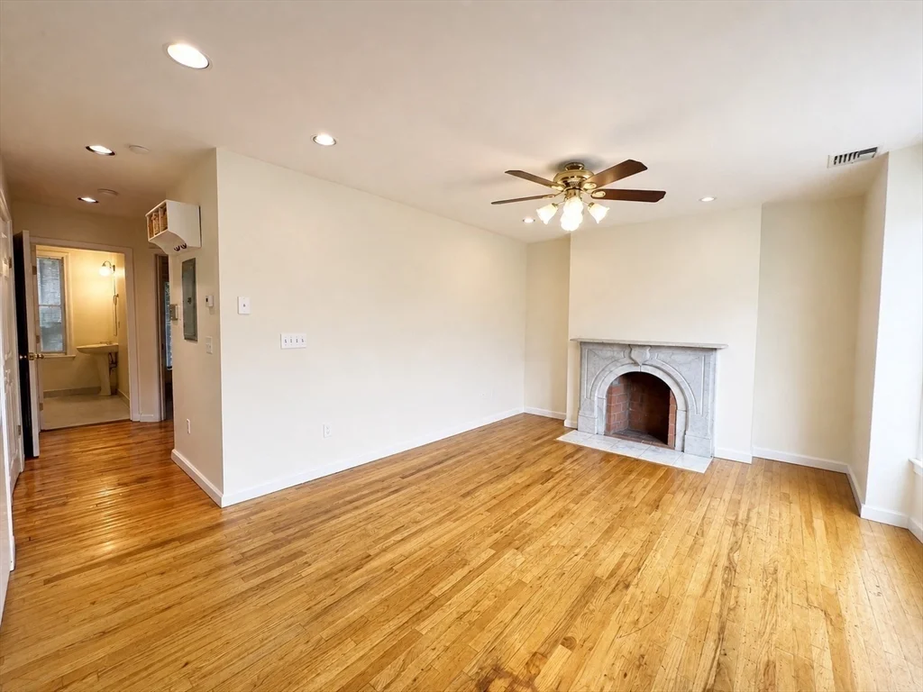 1 bed, 1 bath apartment for rent at 583 Tremont Unit 2, South End — photo 3 of 11