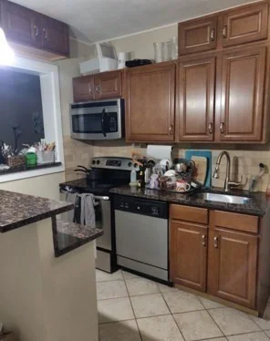 4 bed, 3 bath apartment for rent at 583 Watertown St Unit 2, Newton — photo 7 of 14