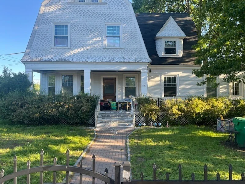 4 bed, 3 bath apartment for rent at 583 Watertown St Unit 2, Newton