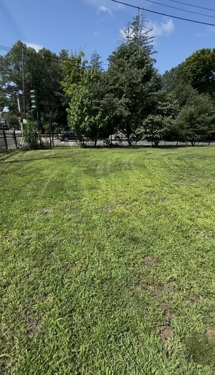 4 bed, 3 bath apartment for rent at 583 Watertown St Unit 583, Nonantum — photo 8 of 8