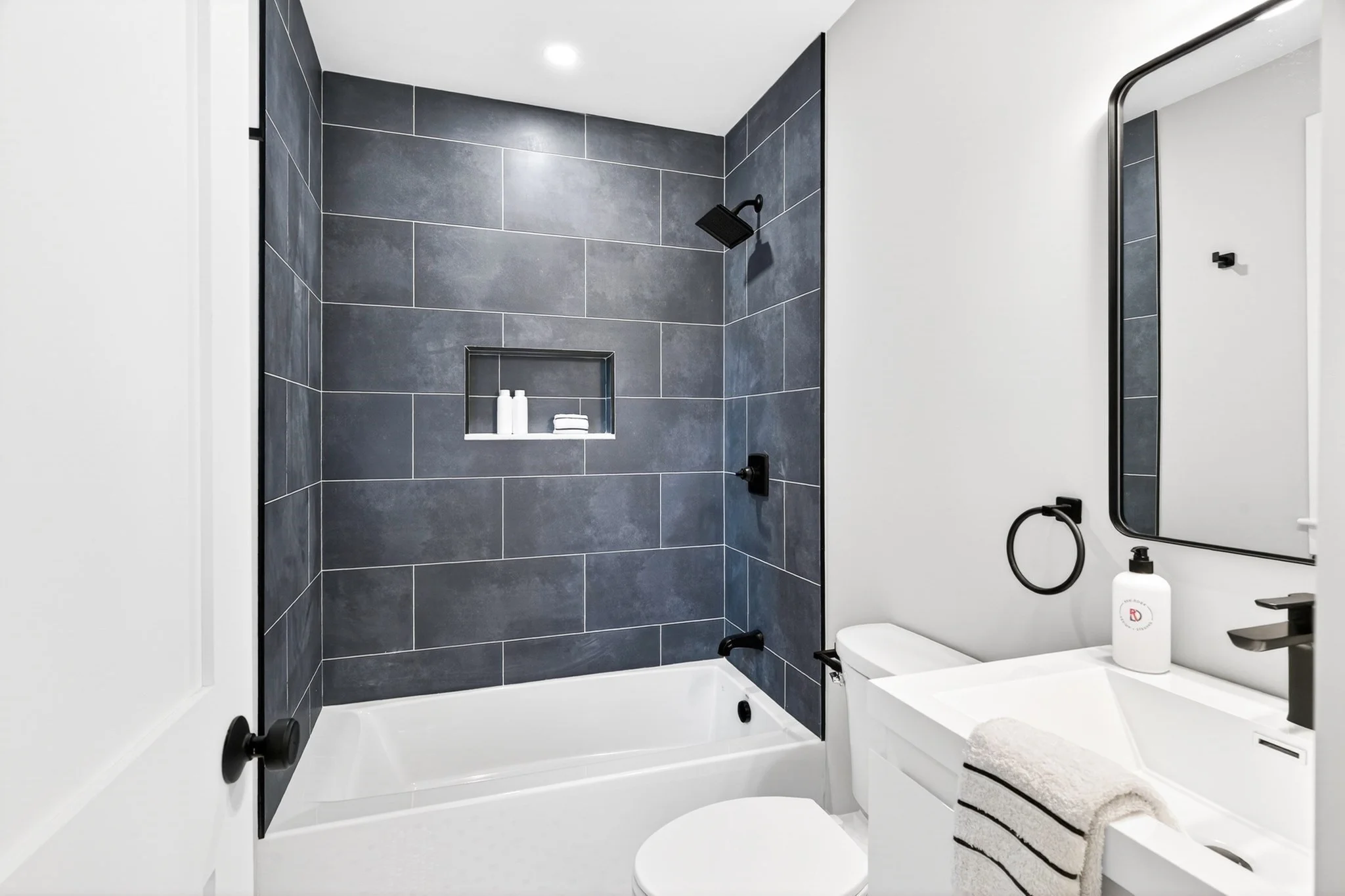 3 bed, 2 bath apartment for rent at 584 Cambridge St Unit 3, Allston — photo 14 of 19