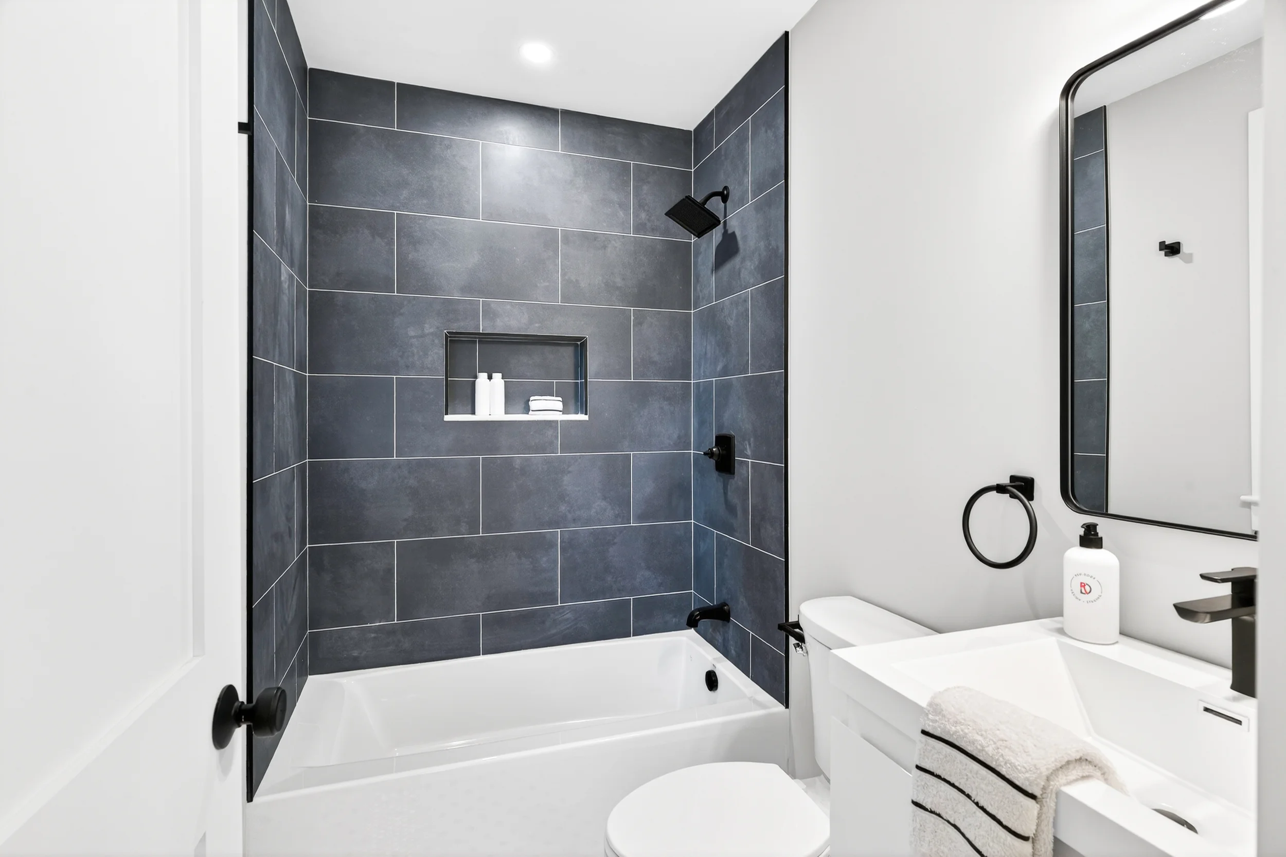 3 bed, 2 bath apartment for rent at 584 Cambridge St Unit 4, Allston — photo 8 of 10
