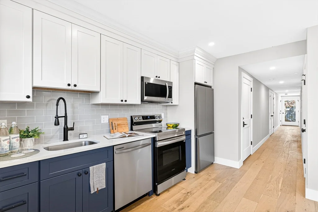 3 bed, 2 bath apartment for rent at 584 Cambridge St Unit 8, Allston — photo 4 of 15