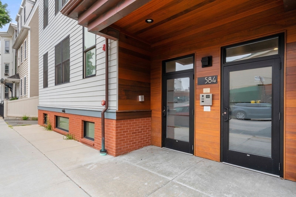 1 bed, 1 bath apartment for rent at 584 East 3rd Unit 2, South Boston — photo 19 of 21