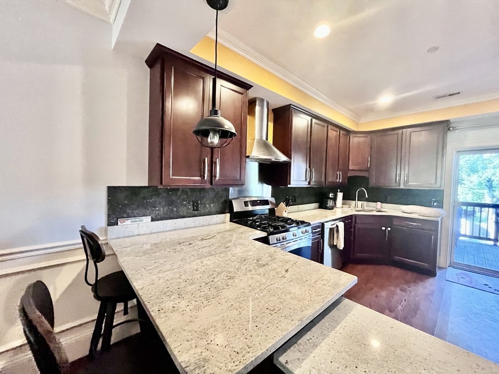 2 bed, 1.5 bath apartment for rent at 584 East 8th St Unit 3, South Boston — photo 3 of 15