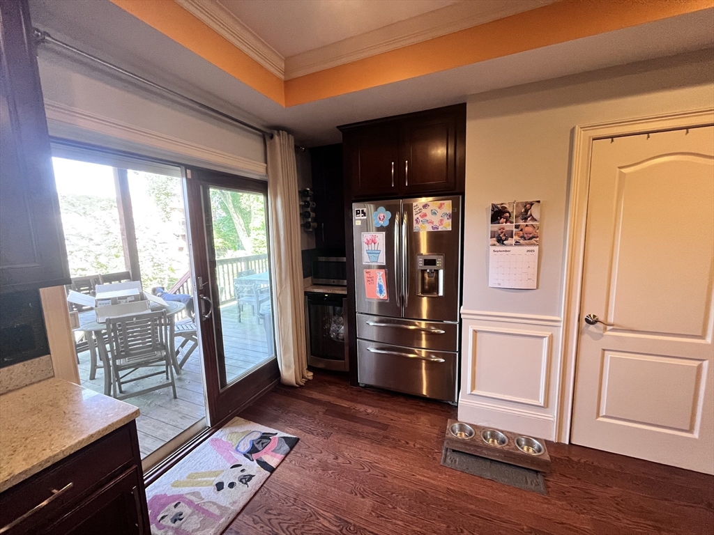 2 bed, 1.5 bath apartment for rent at 584 East 8th St Unit 3, South Boston — photo 2 of 15