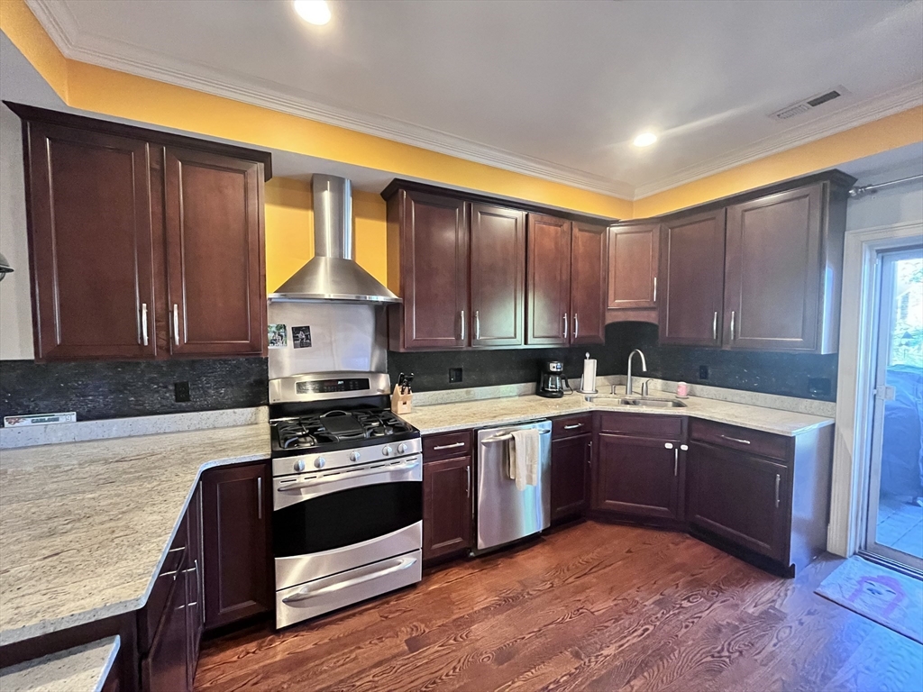 2 bed, 1.5 bath apartment for rent at 584 East 8th St Unit 3, South Boston