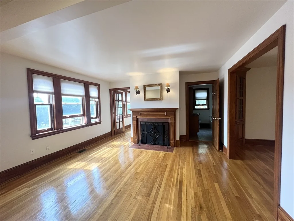 1 bed, 1 bath apartment for rent at 584 Humphrey St Unit 1, Swampscott — photo 11 of 37