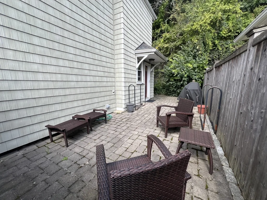 1 bed, 1 bath apartment for rent at 584 Humphrey St Unit 1, Swampscott — photo 25 of 37