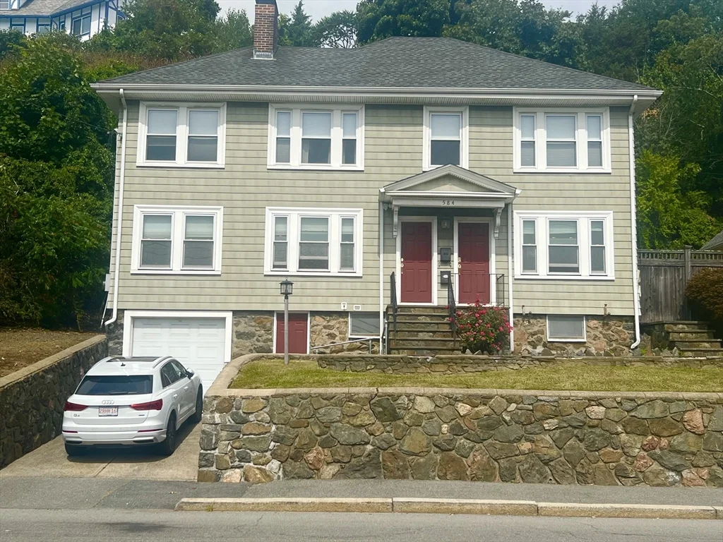 1 bed, 1 bath apartment for rent at 584 Humphrey St Unit 1, Swampscott — photo 1 of 37