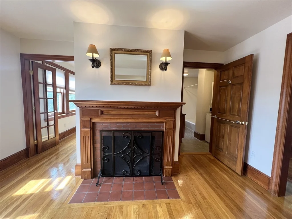 1 bed, 1 bath apartment for rent at 584 Humphrey St Unit 1, Swampscott — photo 10 of 37