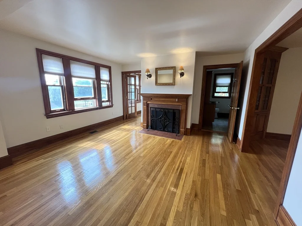 1 bed, 1 bath apartment for rent at 584 Humphrey St Unit 1, Swampscott — photo 9 of 37