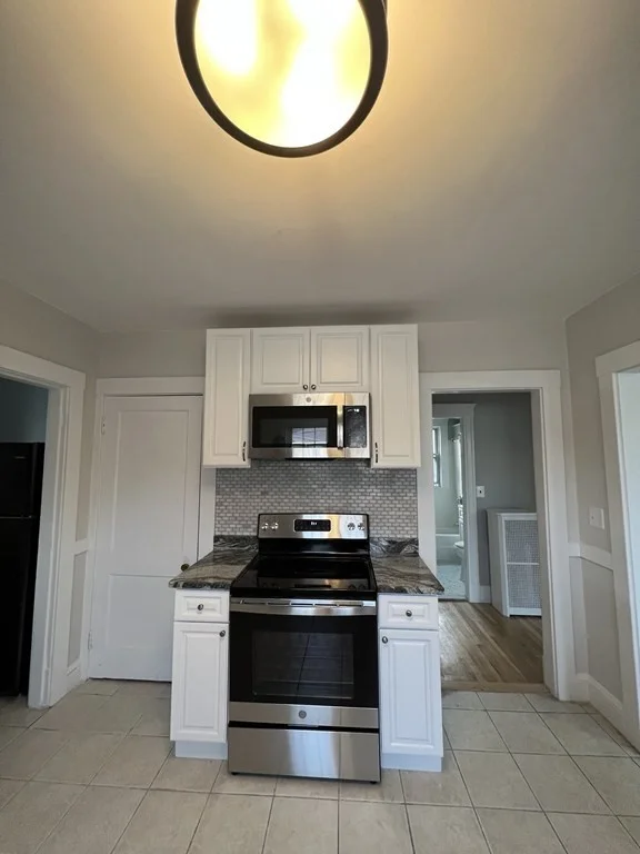 3 bed, 1 bath apartment for rent at 584 Lagrange St Unit 2, West Roxbury — photo 8 of 18