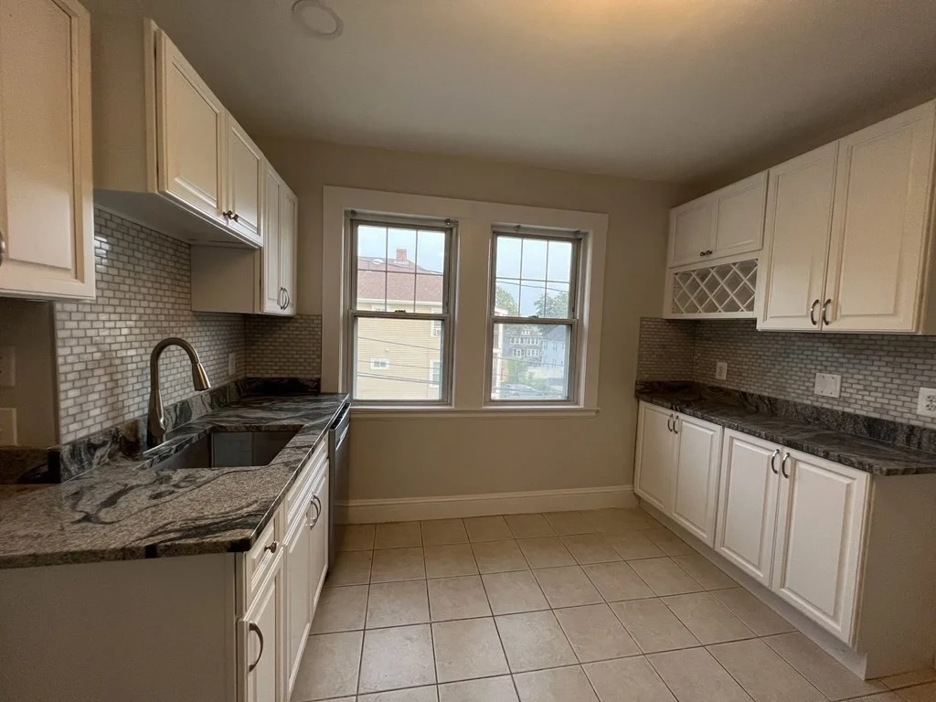 3 bed, 1 bath apartment for rent at 584 Lagrange St Unit 2, West Roxbury — photo 7 of 18