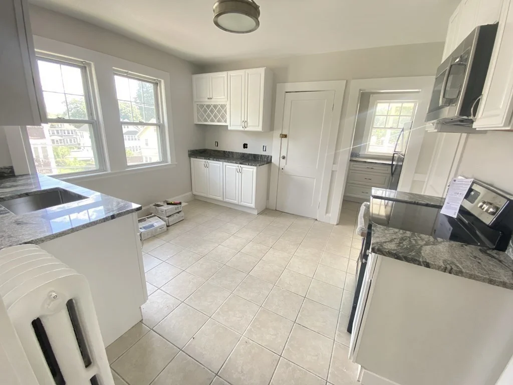 3 bed, 1 bath apartment for rent at 584 Lagrange St Unit 2, West Roxbury — photo 5 of 18