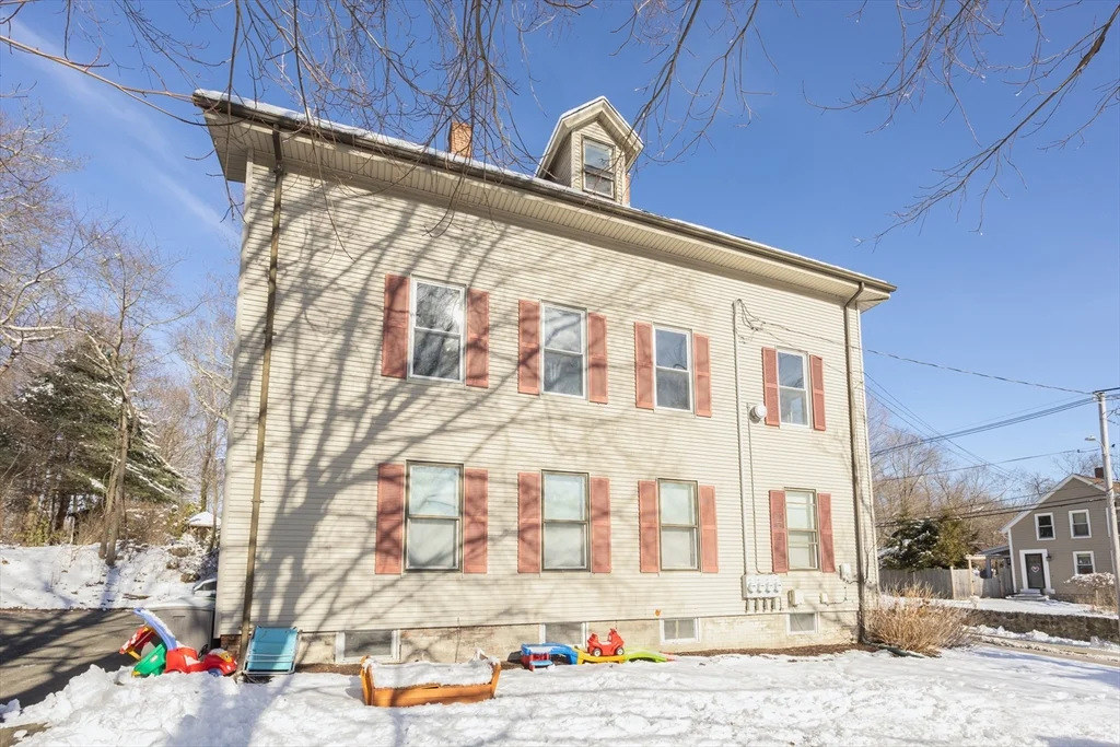 2 bed, 1 bath apartment for rent at 584 Mount Hope St Unit 2, North Attleboro — photo 31 of 35