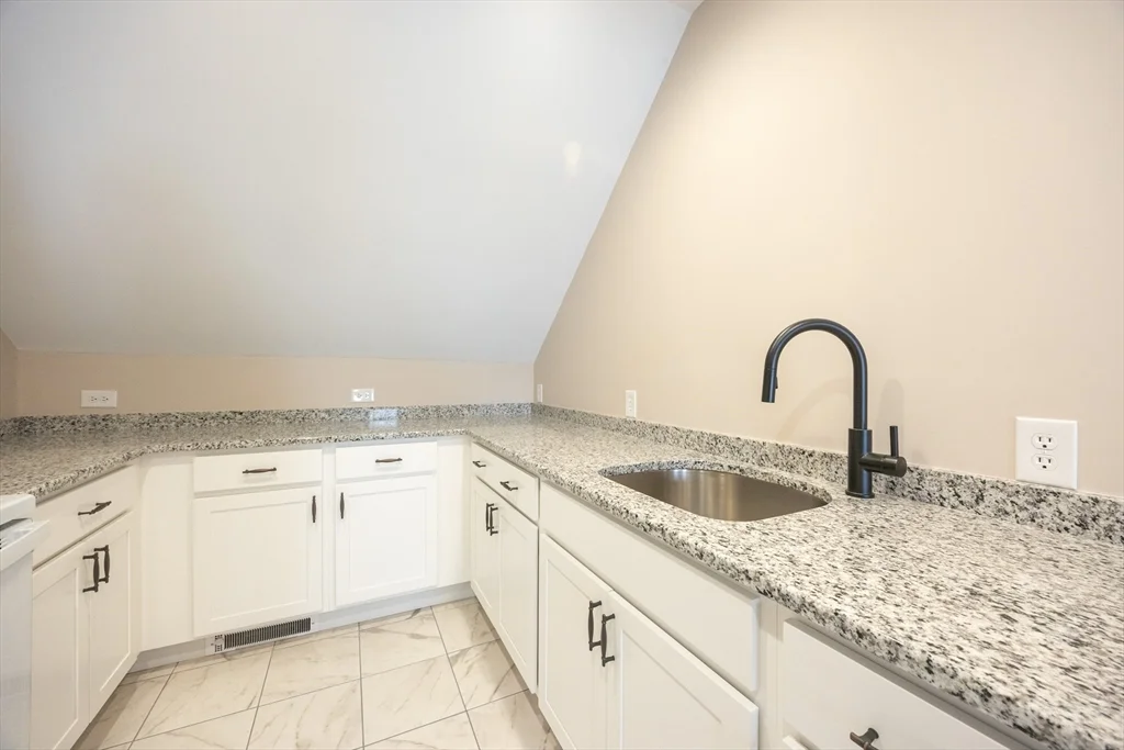 2 bed, 1 bath apartment for rent at 584 Mount Hope St Unit 2, North Attleboro — photo 17 of 35